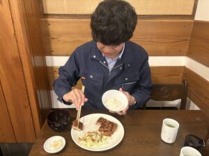 市庁舎周辺でランチ