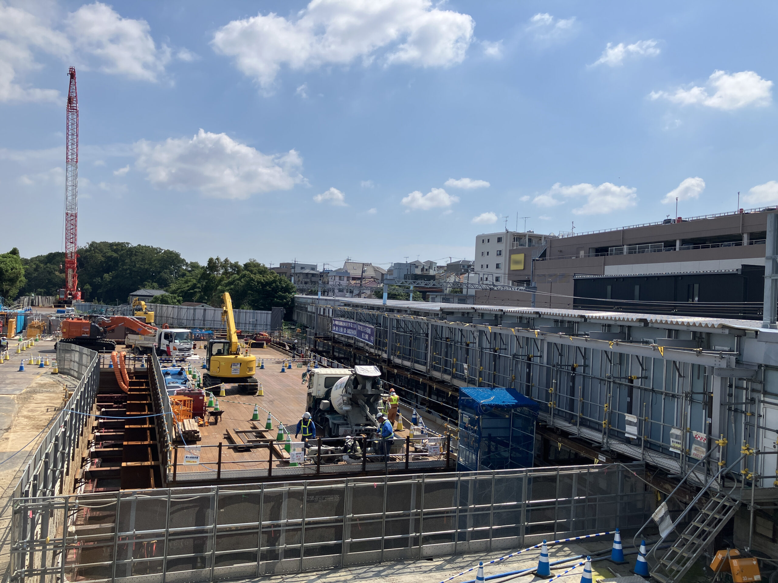 鶴ヶ峰駅付近の工事状況